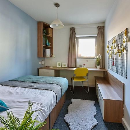 Cosy Ensuite Bedrooms At Trust House Near Exeter City Centre Exterior foto