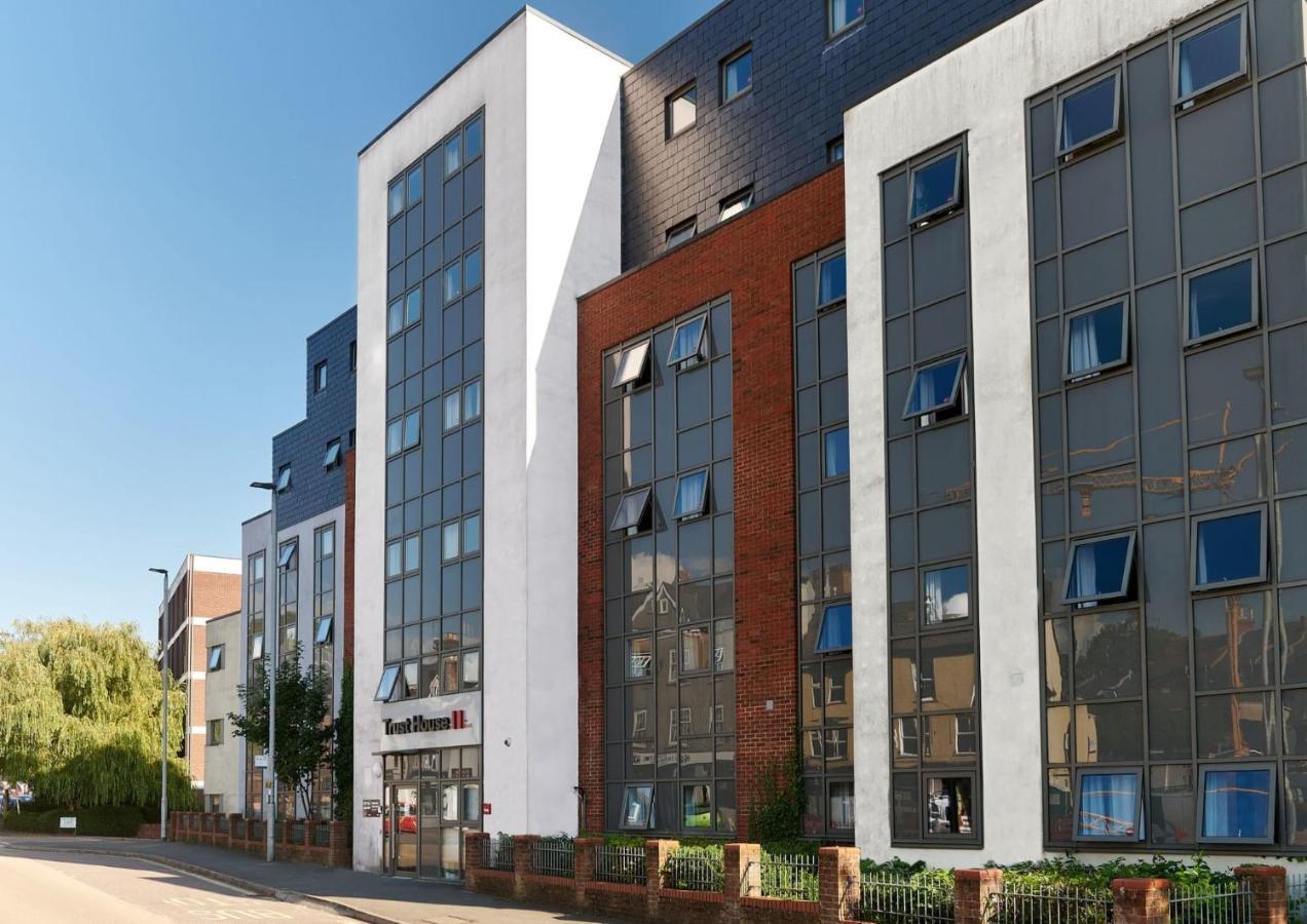 Cosy Ensuite Bedrooms At Trust House Near Exeter City Centre Exterior foto