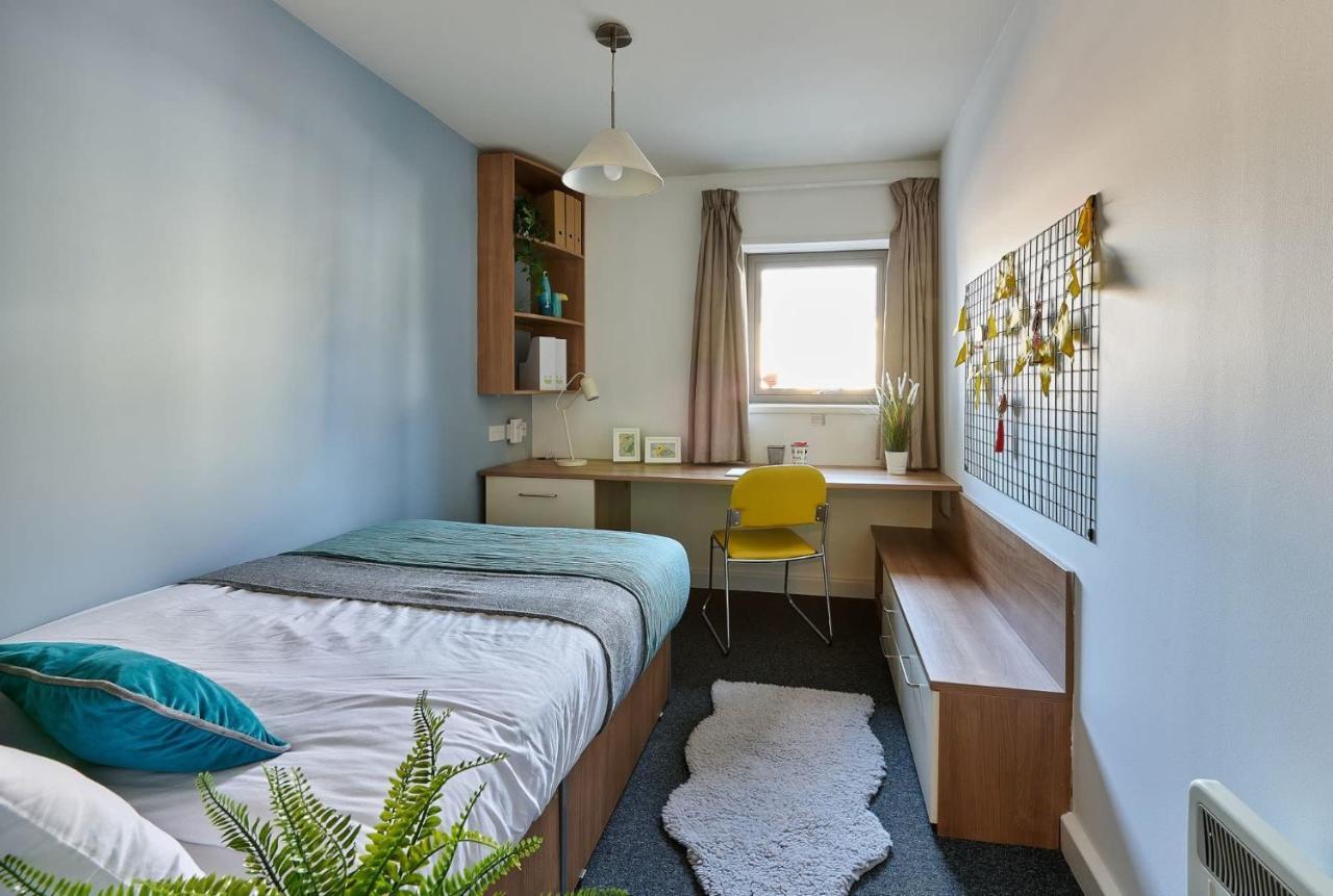 Cosy Ensuite Bedrooms At Trust House Near Exeter City Centre Exterior foto